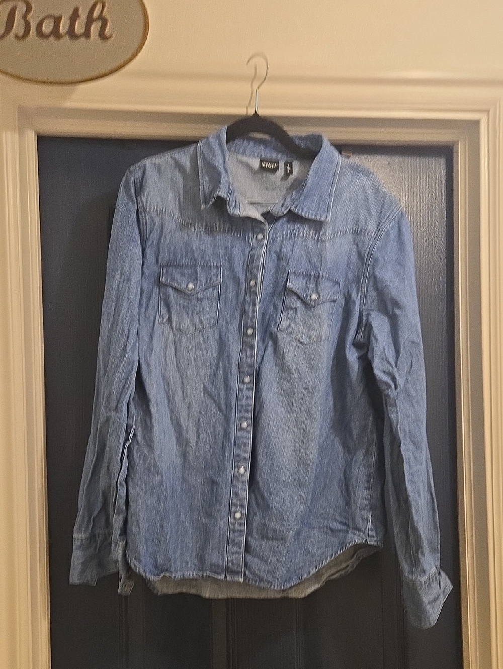 Cruel DENIM LARGE Light Wash Denim Button-Up Shirt - Blue